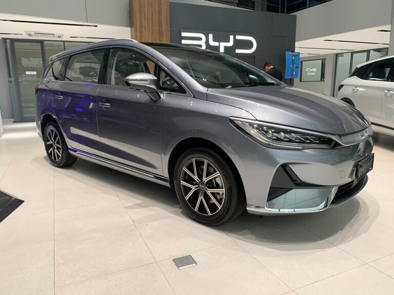byd-serpong-m6-1
